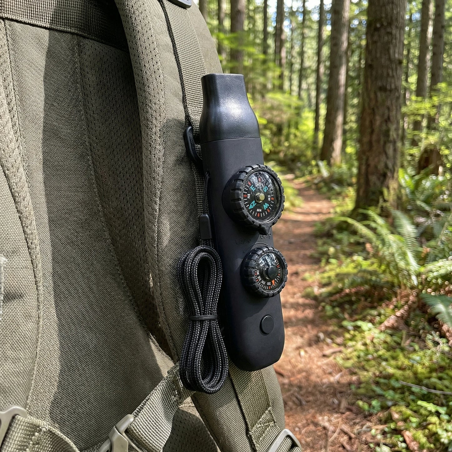 Emergency Survival Safety Whistle，Whistle for Kids with Lanyard,Compass,Thermometer,Ideal for Kayaking, Boating, Hiking, Camping